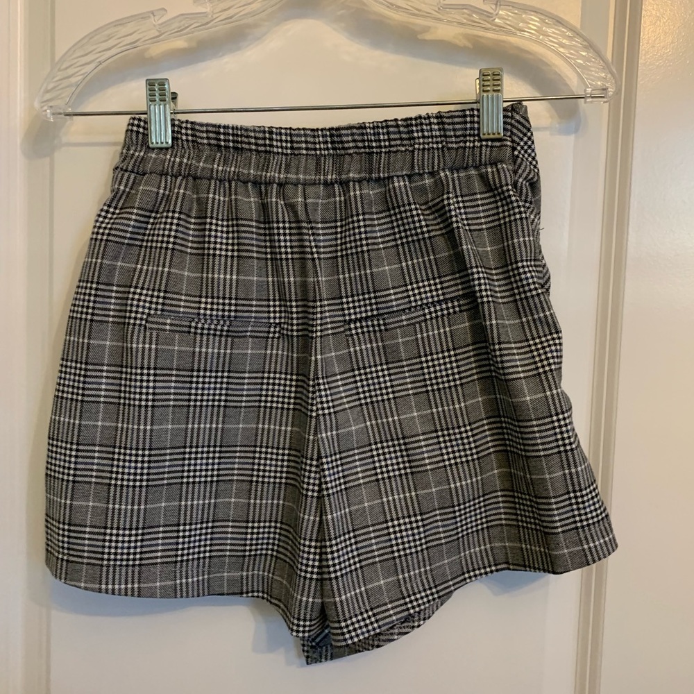 Skort - Picture 2 of 2